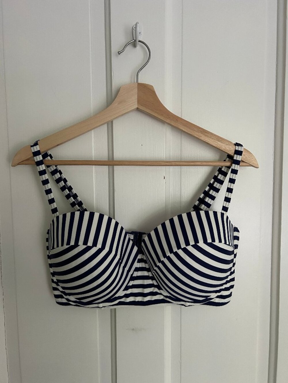 EUC Boden underwire padded bikini top, navy and white strip, 38DD
